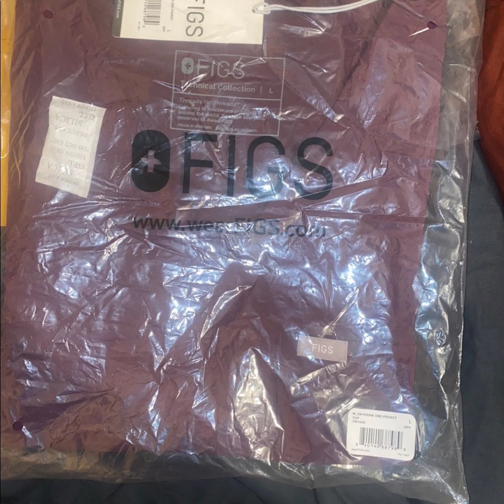 Figs deep purple Lcatarina top
